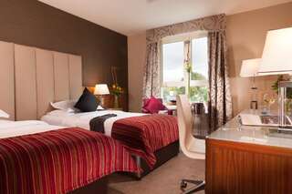 Отель Castleknock Hotel Бланчардстаун Улучшенный двухместный номер с 2 отдельными кроватями-1