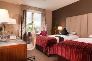 Отель Castleknock Hotel Бланчардстаун Улучшенный двухместный номер с 2 отдельными кроватями-2