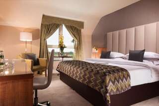 Отель Castleknock Hotel Бланчардстаун Представительский двухместный номер с 1 кроватью или 2 отдельными кроватями-1